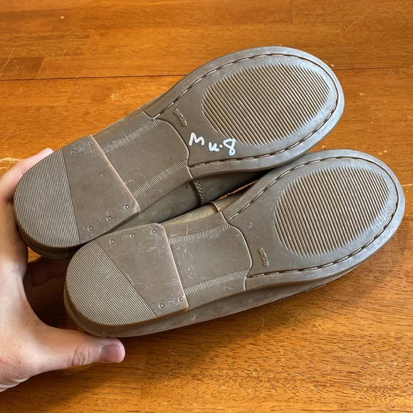 Eastland Womens Size 7.5 Memory Foam Suede Loafers Taupe Brown Classic II Shoes - Picture 7 of 7